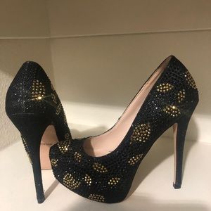 Shows heels